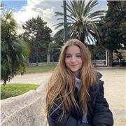 Doy clases particulares de todas las asignaturas desde primaria hasta cuarto de la eso. En 1ero de bach, valen